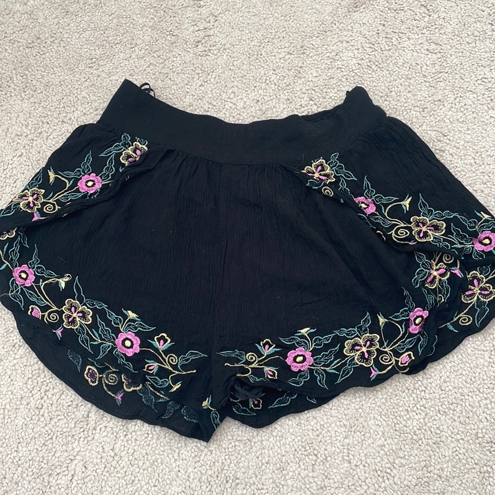 Pins & Needles embroidered shorts elastic waist band
